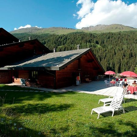 Hotel Santa Caterina サンタ・カテリーナ・ヴァルフルヴァ エクステリア 写真