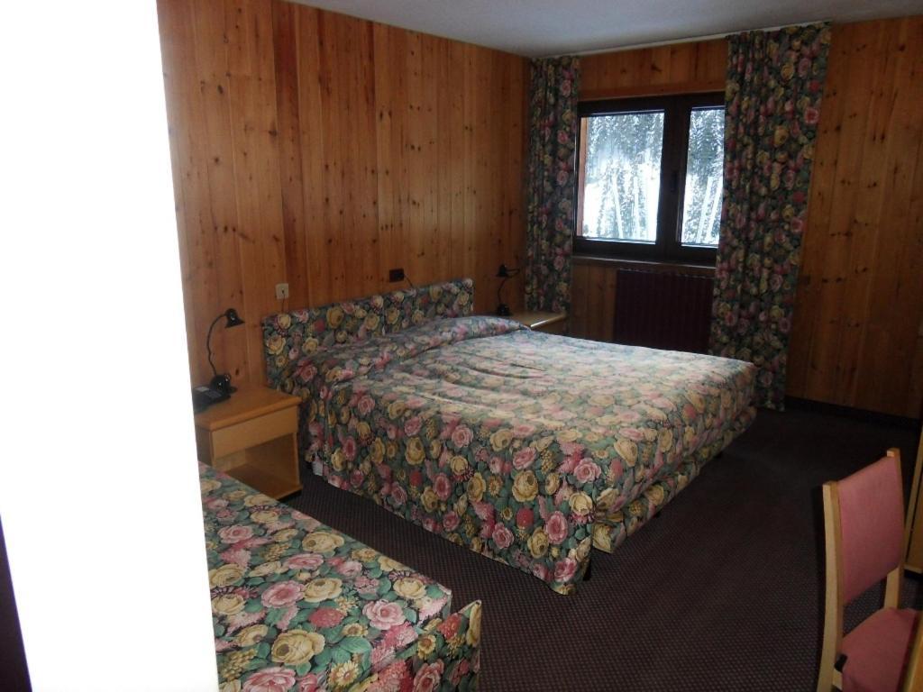 Hotel Santa Caterina サンタ・カテリーナ・ヴァルフルヴァ 部屋 写真