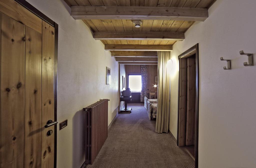 Hotel Santa Caterina サンタ・カテリーナ・ヴァルフルヴァ 部屋 写真