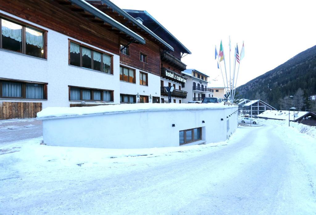 Hotel Santa Caterina サンタ・カテリーナ・ヴァルフルヴァ エクステリア 写真