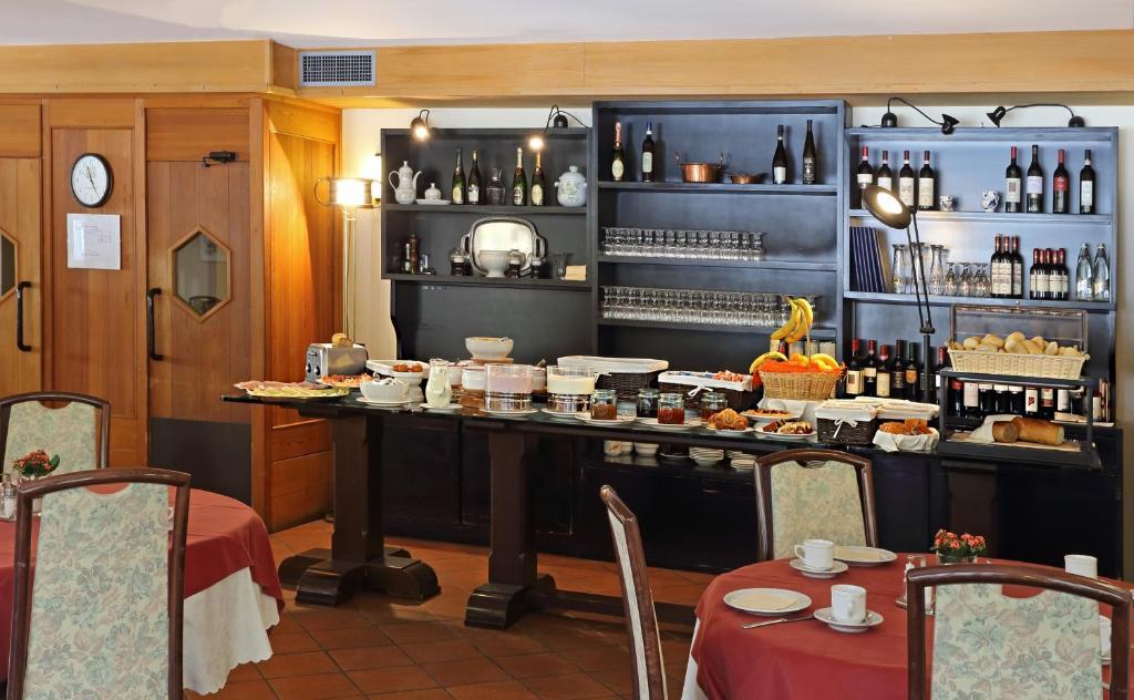 Hotel Santa Caterina サンタ・カテリーナ・ヴァルフルヴァ エクステリア 写真